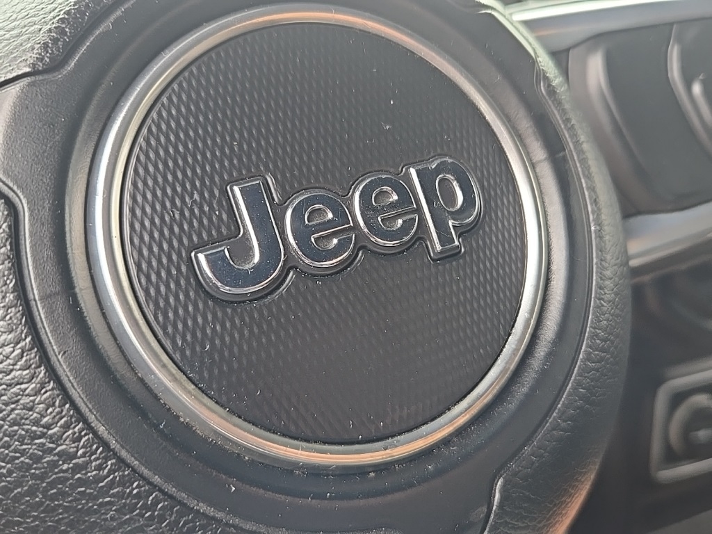2023 Jeep Wrangler Sahara 4xe photo 32
