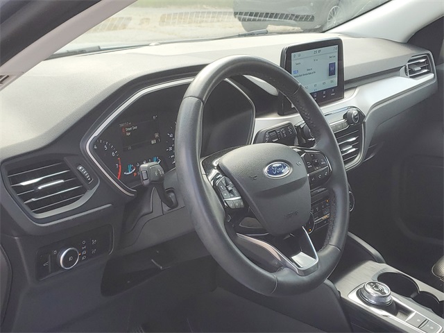 2022 Ford Escape SEL photo 13