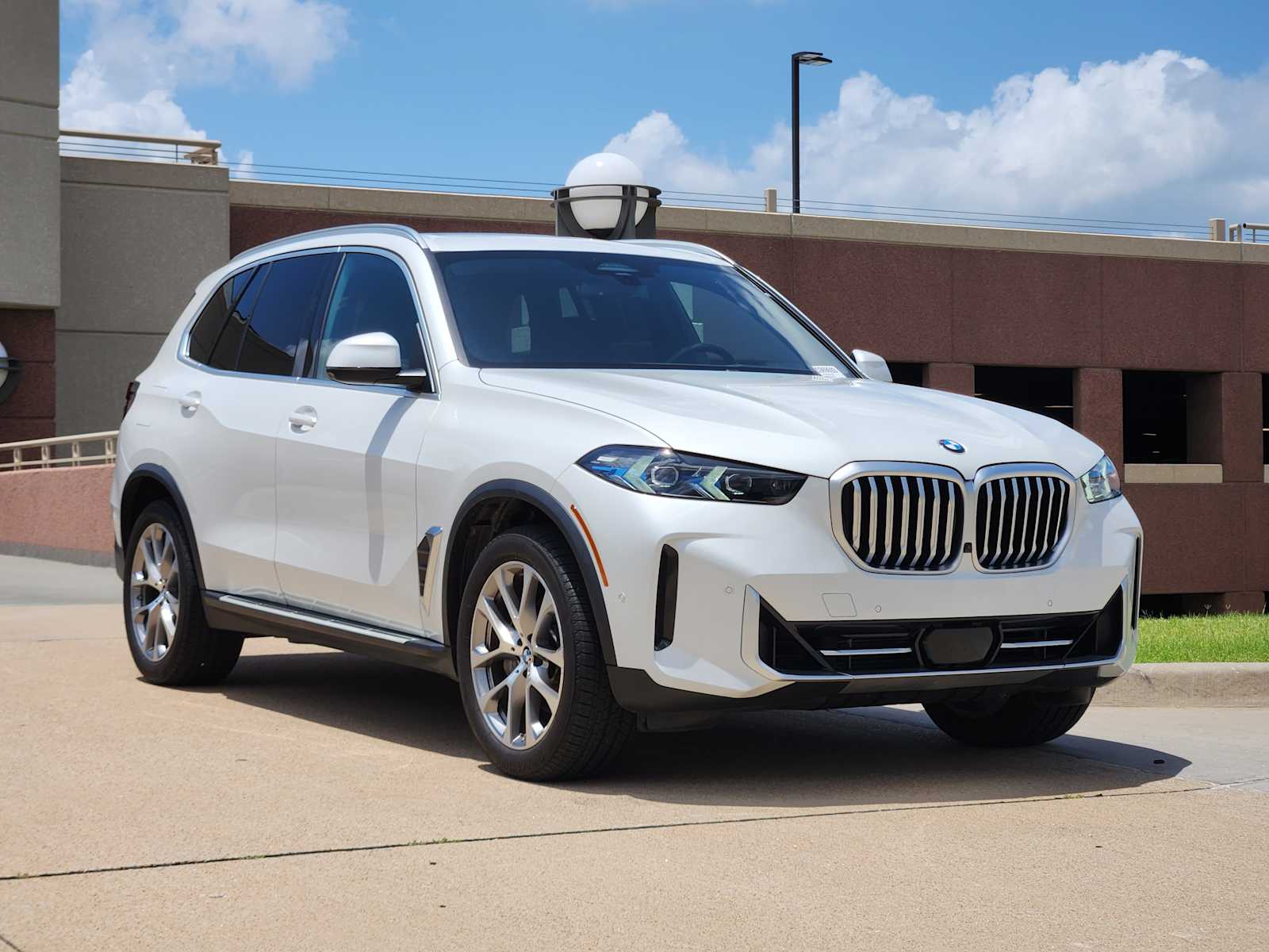 2024 Bmw X5 sDrive40i photo 2