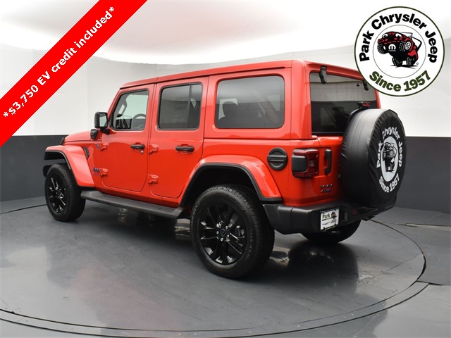 2025 Jeep Wrangler Sahara 4xe photo 4