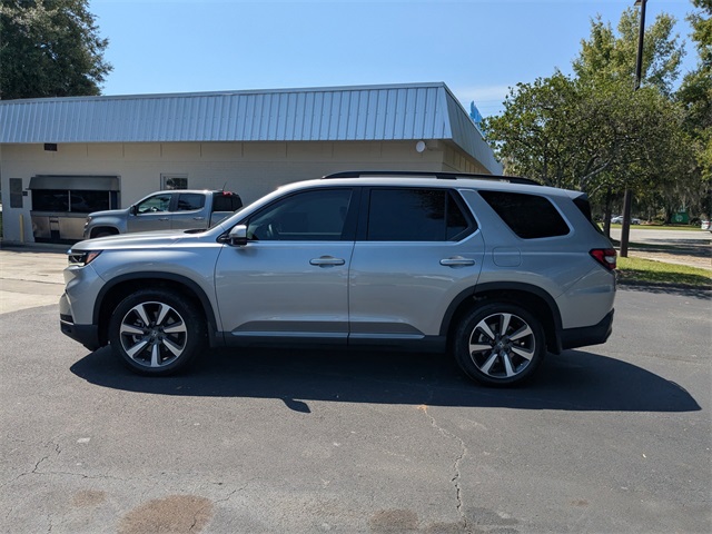 2025 Honda Pilot Touring photo 4