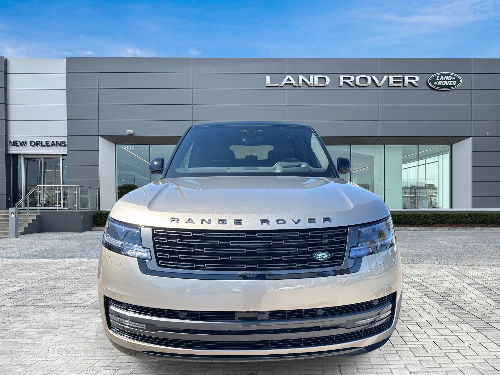 2025 Land Rover Range Rover SE photo 3