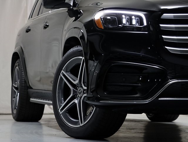 2026 Mercedes Benz GLS 450 4MATIC photo 6