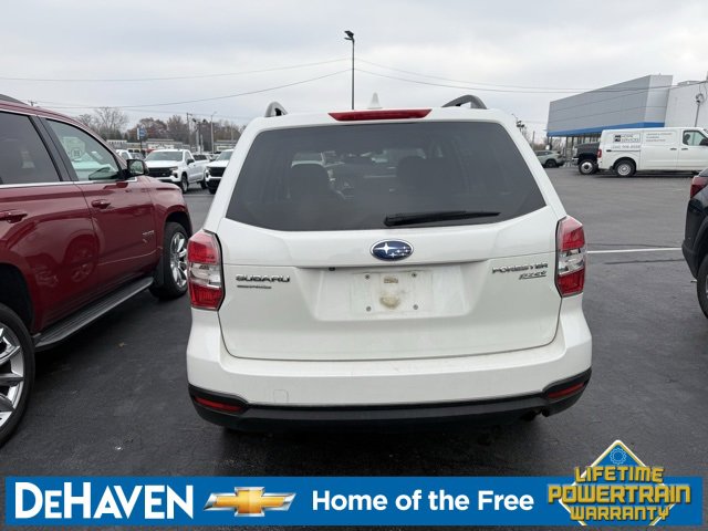 2016 Subaru Forester 2.5i Premium photo 3