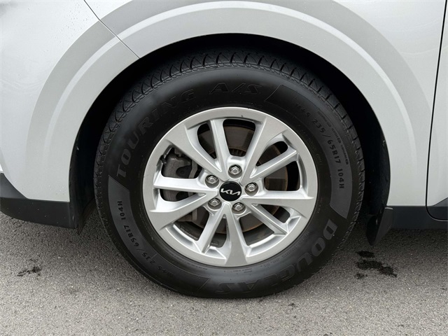 2022 Kia Carnival LX photo 11