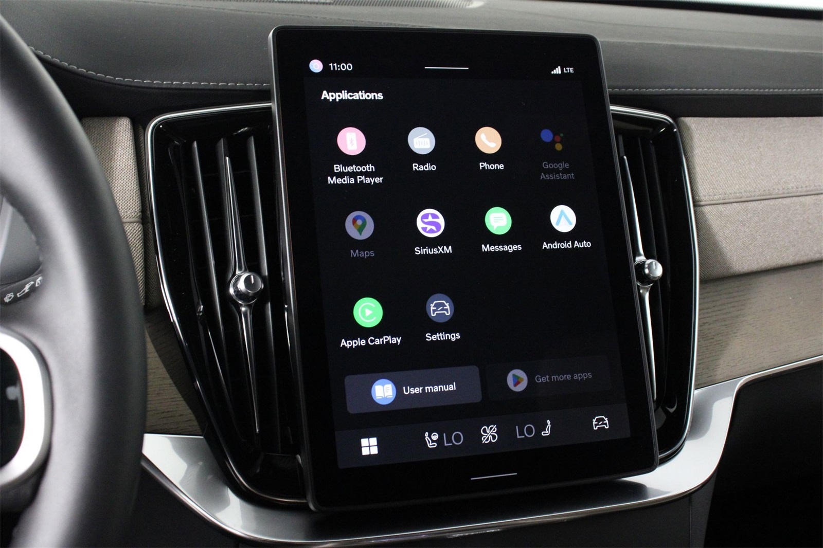 2026 Volvo XC90 Plus photo 5