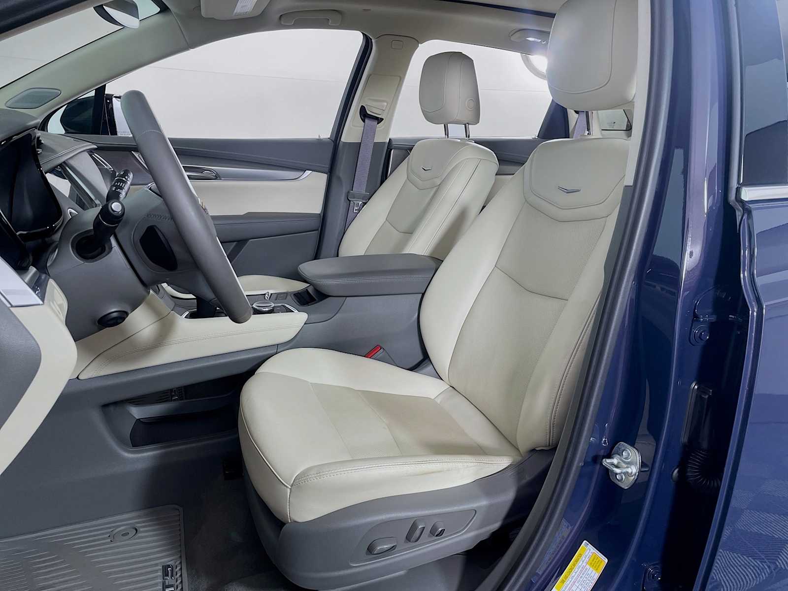 2025 Cadillac XT5 Premium Luxury photo 4
