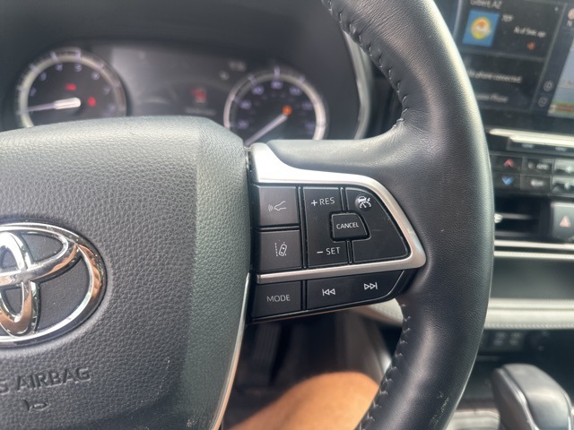 2022 Toyota Highlander Platinum photo 11