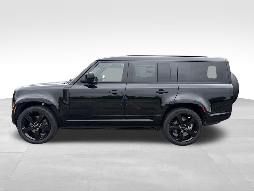 2025 Land Rover Defender 130 X-Dynamic SE photo 2