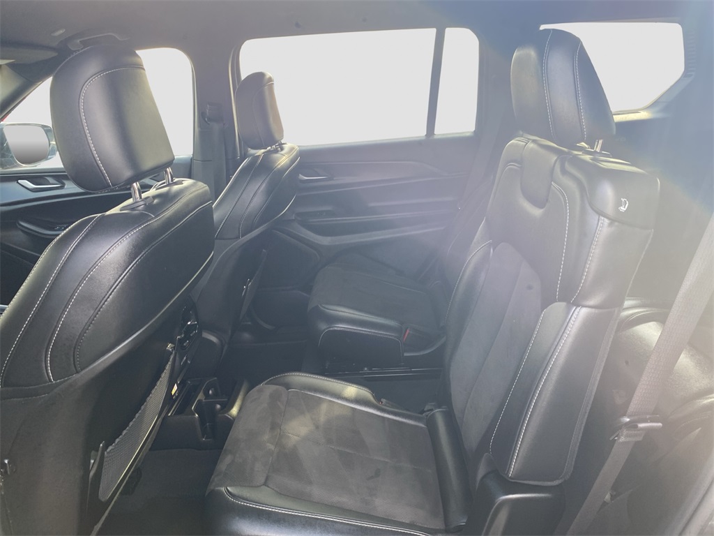 2023 Jeep Grand Cherokee Altitude photo 16