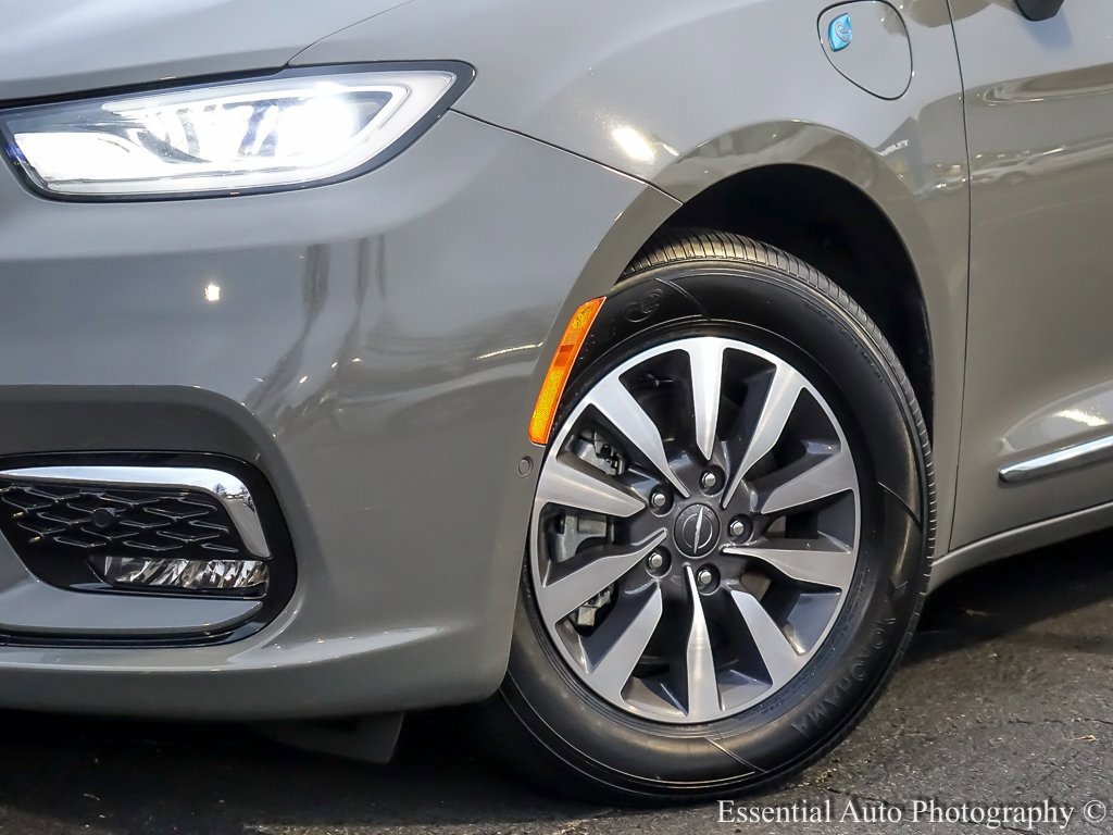 2022 CHRYSLER PACIFICA - Image 4