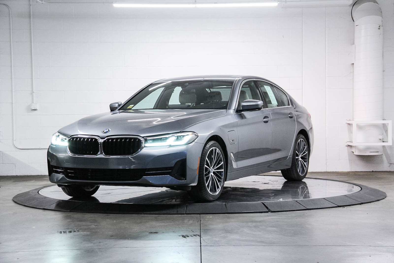 2022 Bmw 530e photo 3