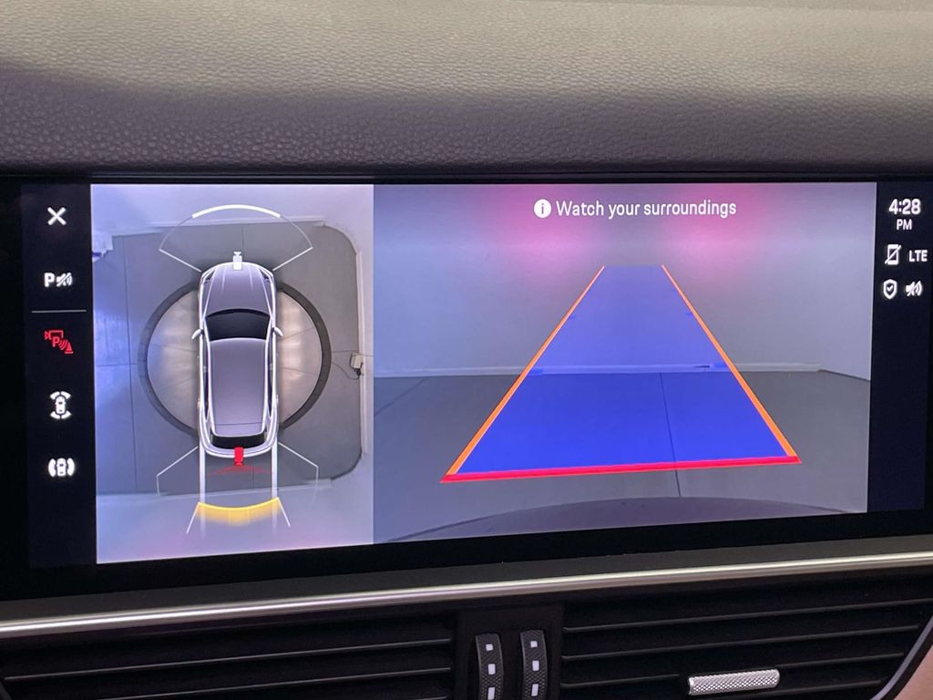2022 Porsche Cayenne E-Hybrid Base photo 28