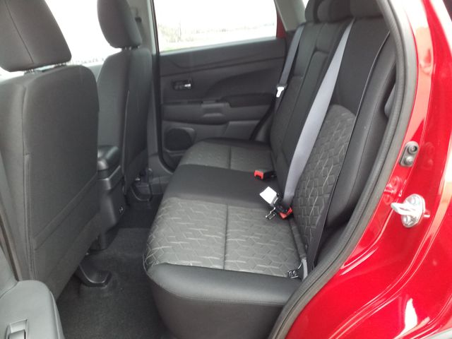 2025 Mitsubishi Outlander Sport LE photo 20
