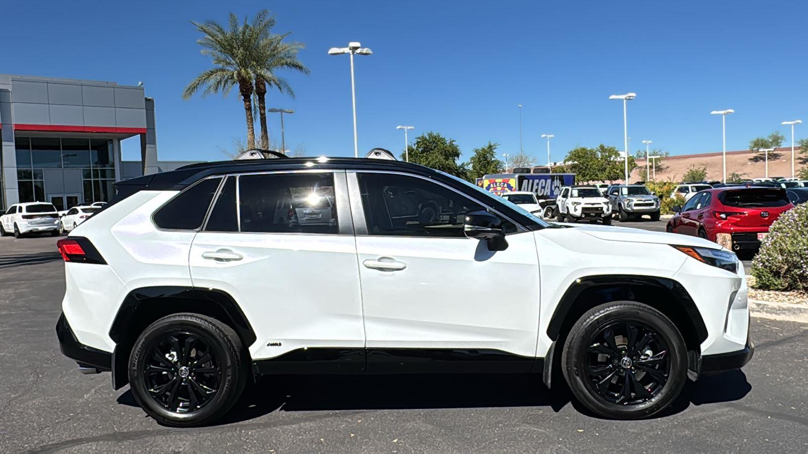 2024 Toyota RAV4 Hybrid XSE photo 8