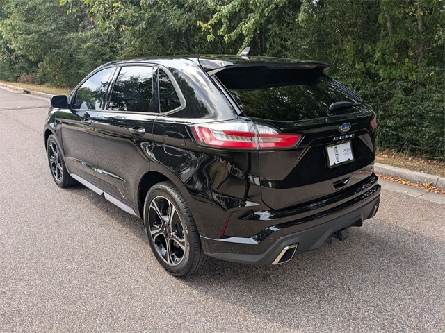 2023 Ford Edge ST photo 3