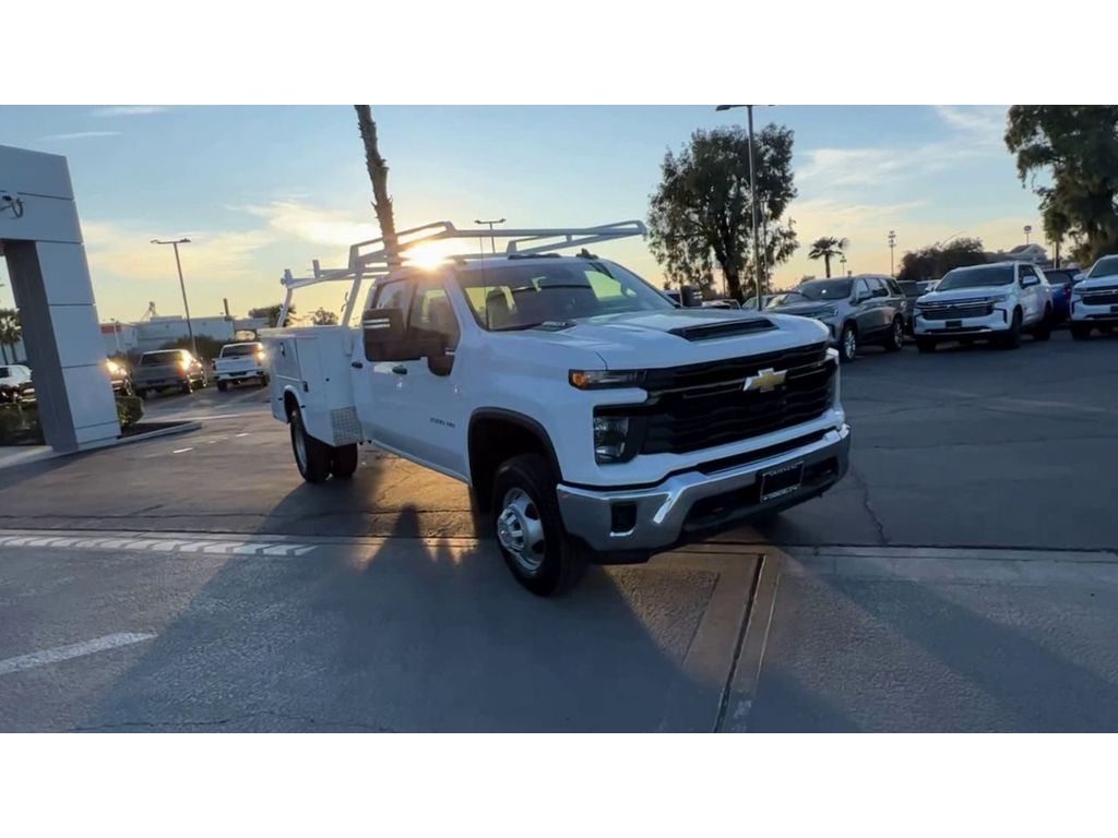 2024 Chevrolet Silverado 3500HD Work Truck photo 3
