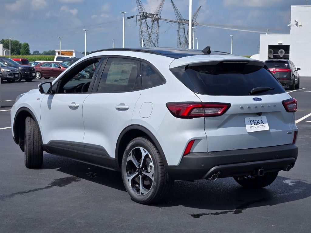 2025 Ford Escape Hybrid ST-Line Select photo 15