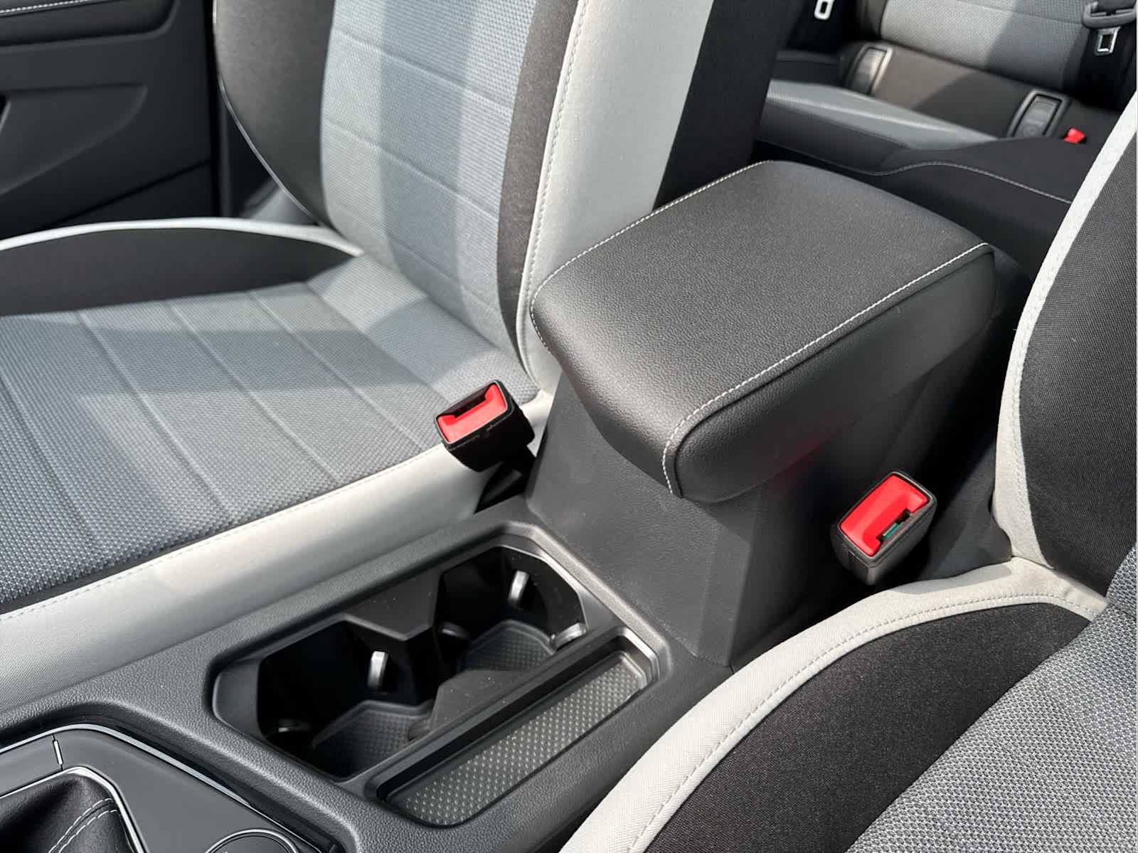 2025 Volkswagen Taos S photo 26