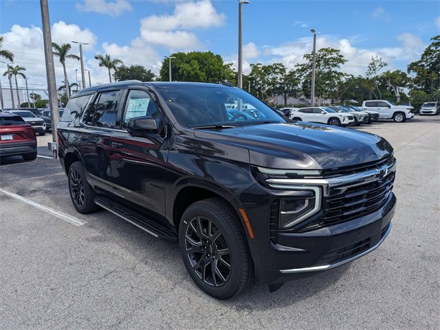 2025 Chevrolet Tahoe LS photo 2