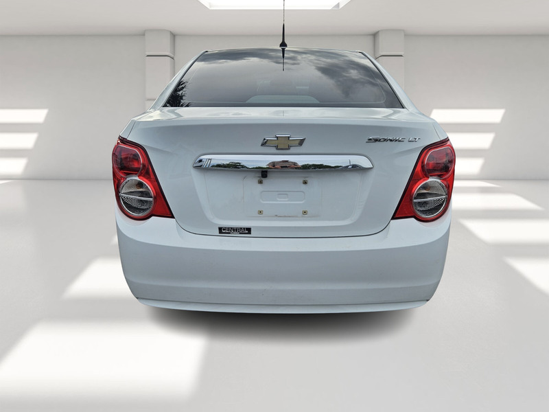 2013 Chevrolet Sonic LT photo 4