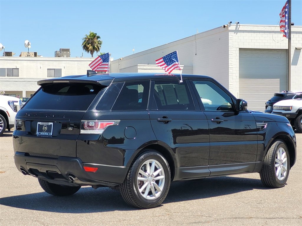 2017 Land Rover Range Rover Sport SE photo 4