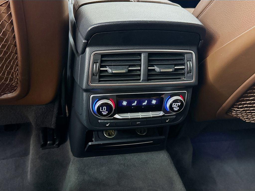 2017 Audi Q7 3.0T Prestige photo 28