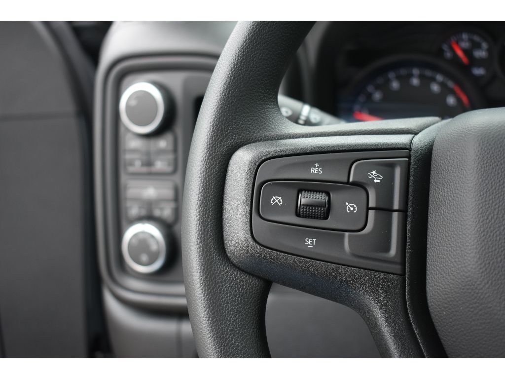 2025 Chevrolet Silverado 1500 Custom photo 17