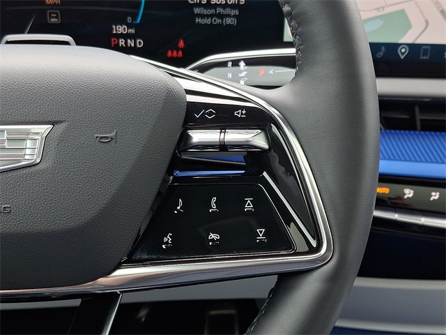 2025 Cadillac Optiq Luxury photo 24
