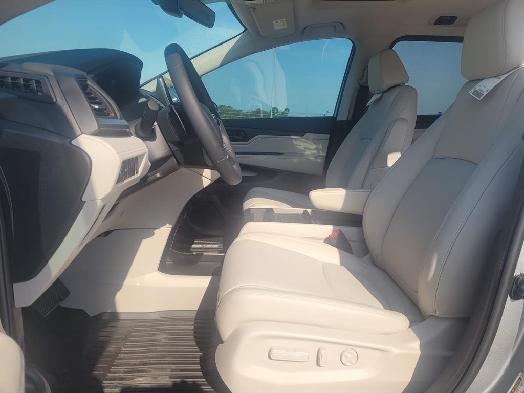 2026 Honda Odyssey EX-L photo 14
