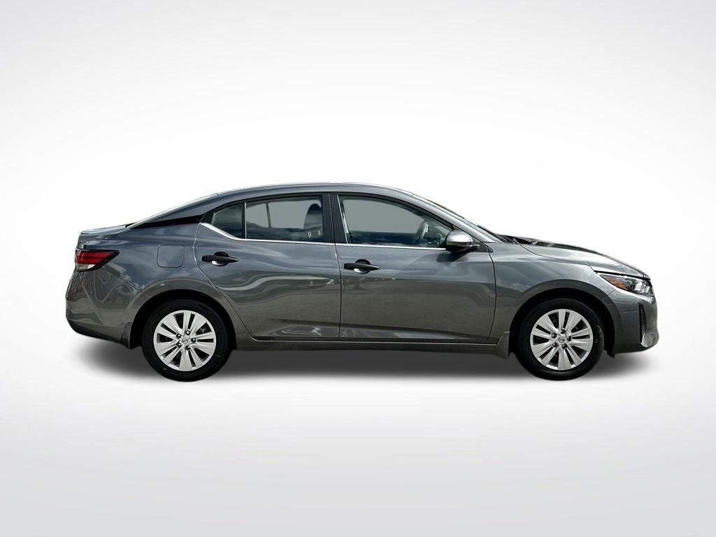 2025 Nissan Sentra S photo 7