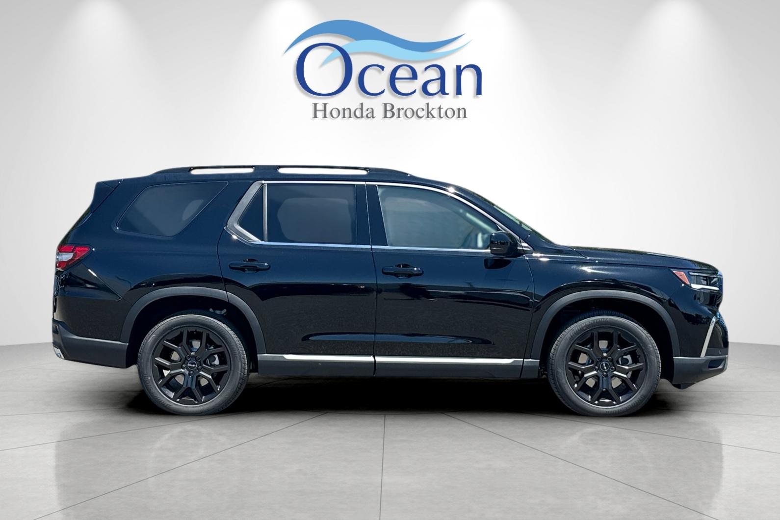 2025 Honda Pilot Touring photo 5