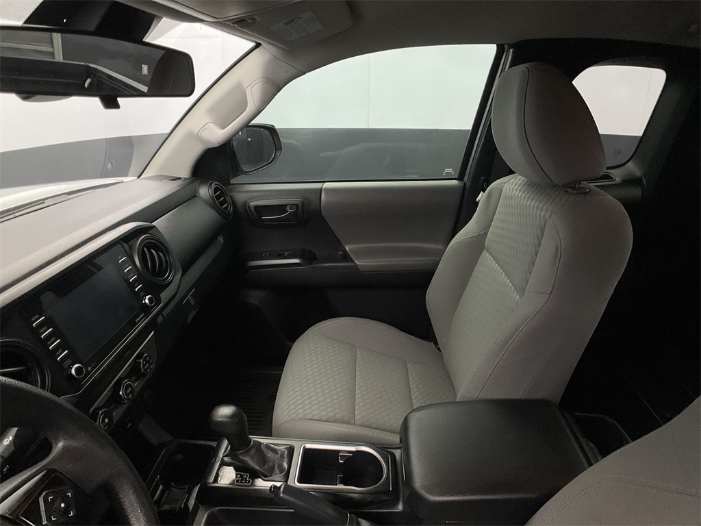 2022 Toyota Tacoma SR 4x4 Access Cab photo 30