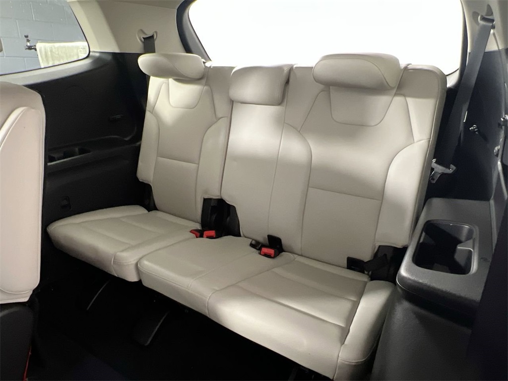 2025 Kia Telluride S photo 28