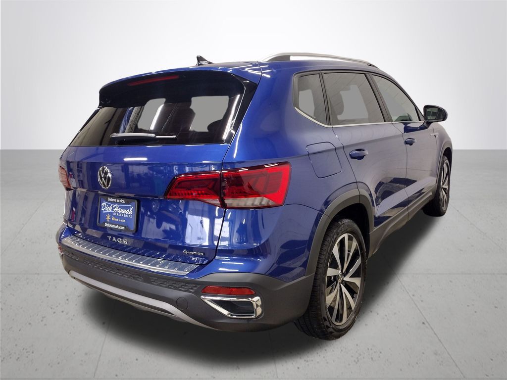 2023 Volkswagen Taos SE photo 13