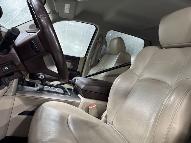 2013 Ram 1500 Laramie photo 3