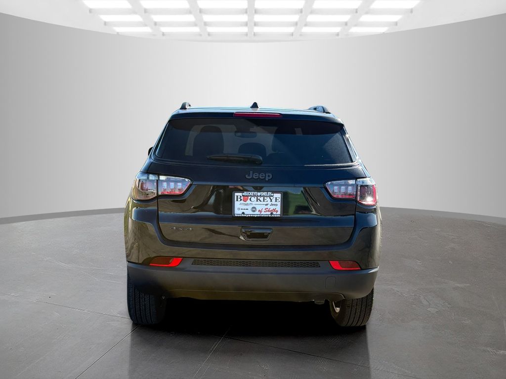 2026 Jeep Compass Latitude Altitude photo 4