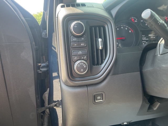 2021 Chevrolet Silverado 1500 Custom photo 26