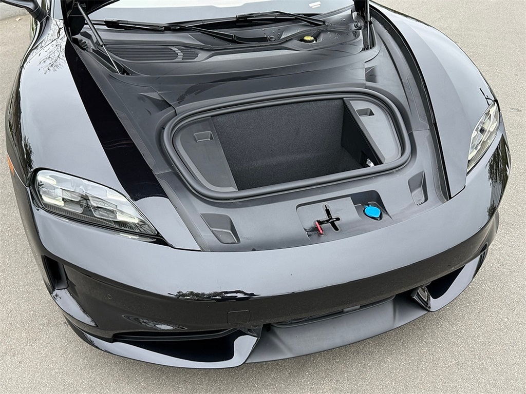 2025 Porsche Taycan 4S photo 31