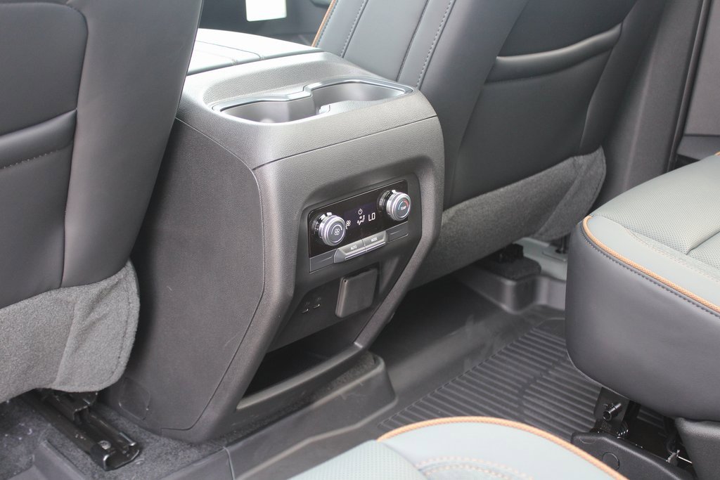 2026 Gmc Acadia AT4 photo 10