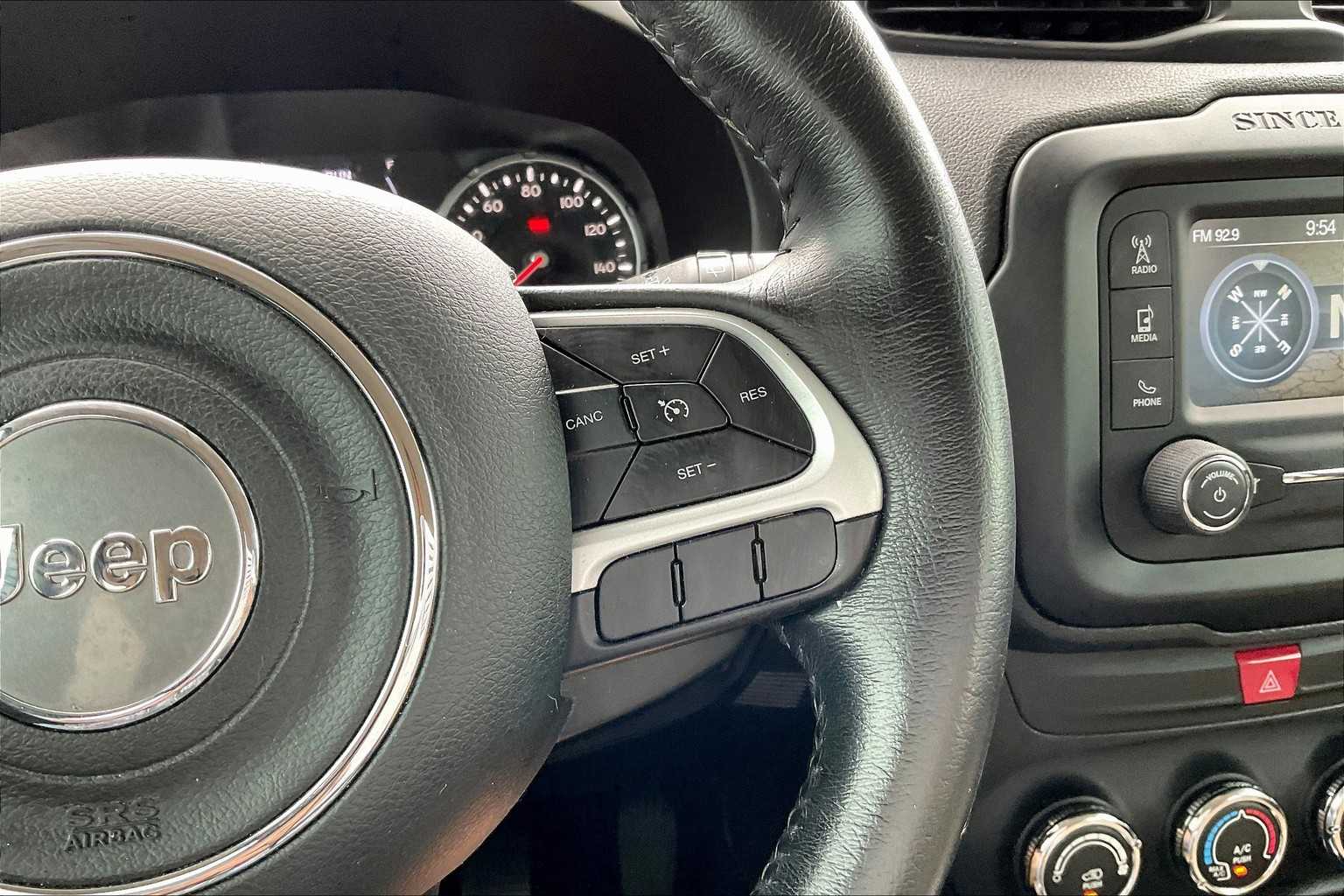 2017 Jeep Renegade Latitude North Edition photo 21