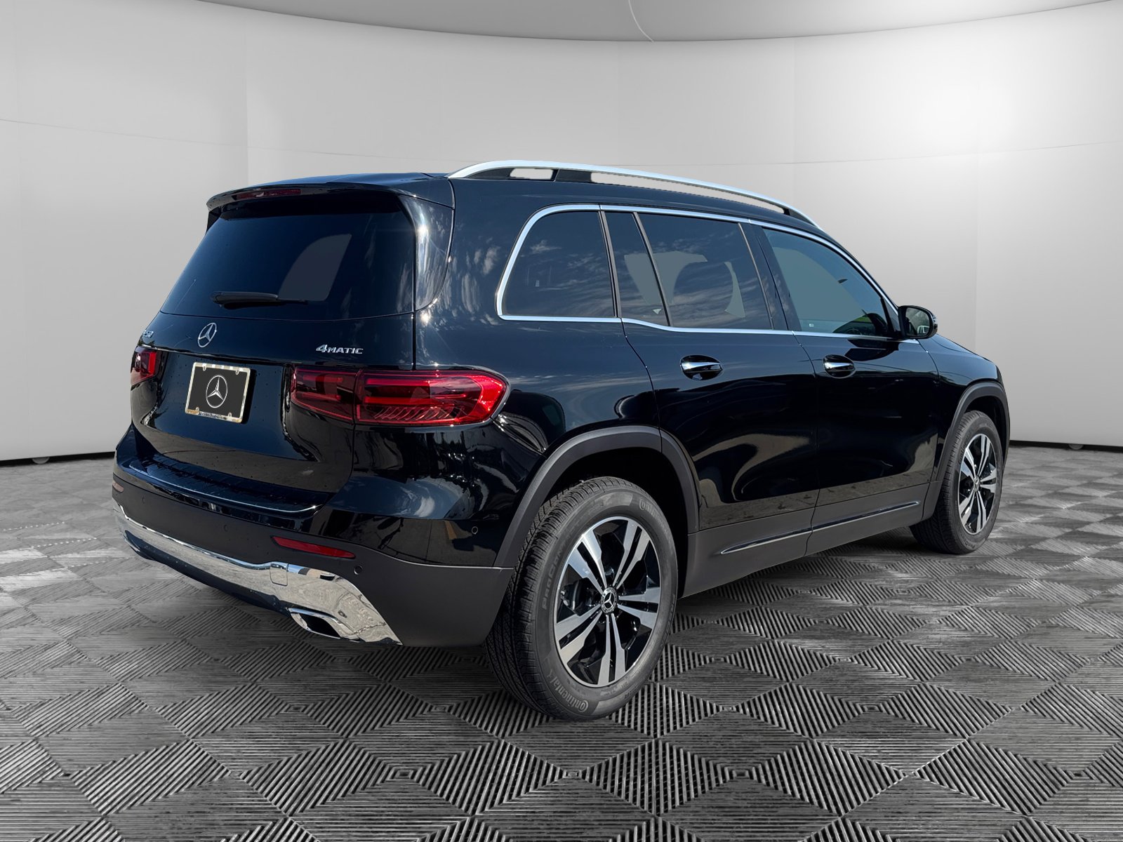2026 Mercedes Benz GLB 250 4MATIC photo 5
