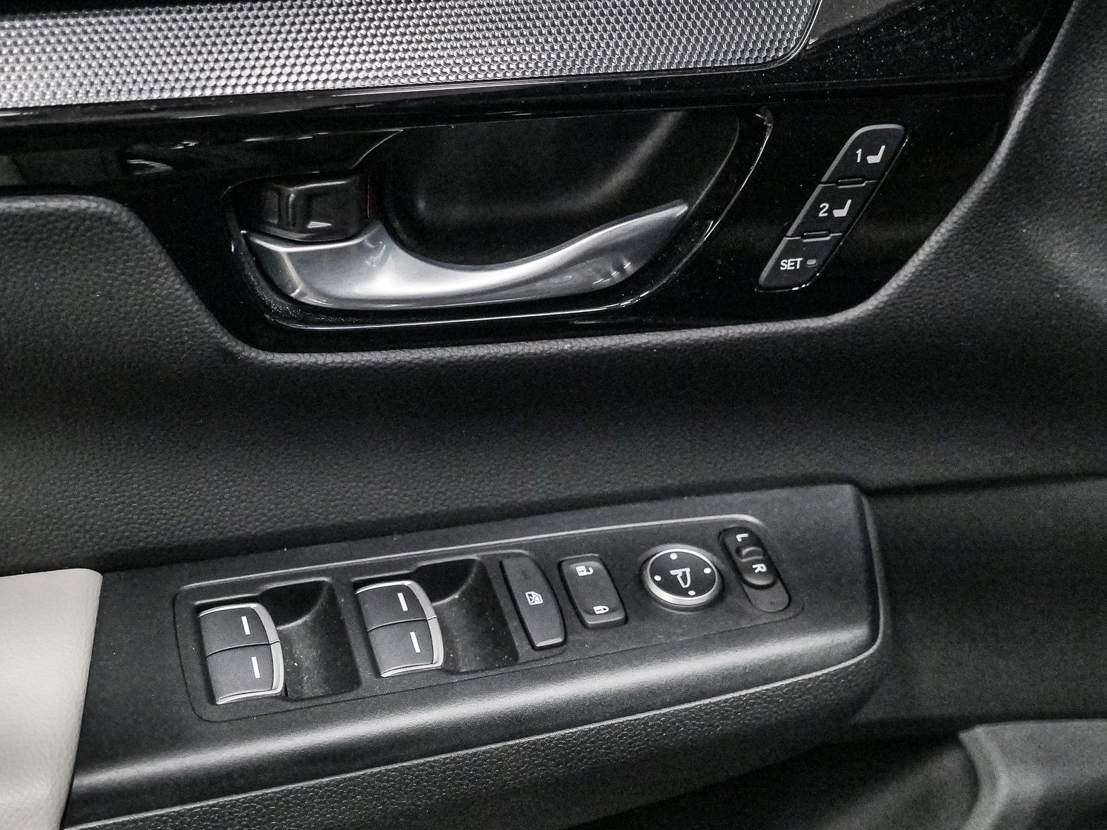 2024 Honda CR-V EX-L photo 18