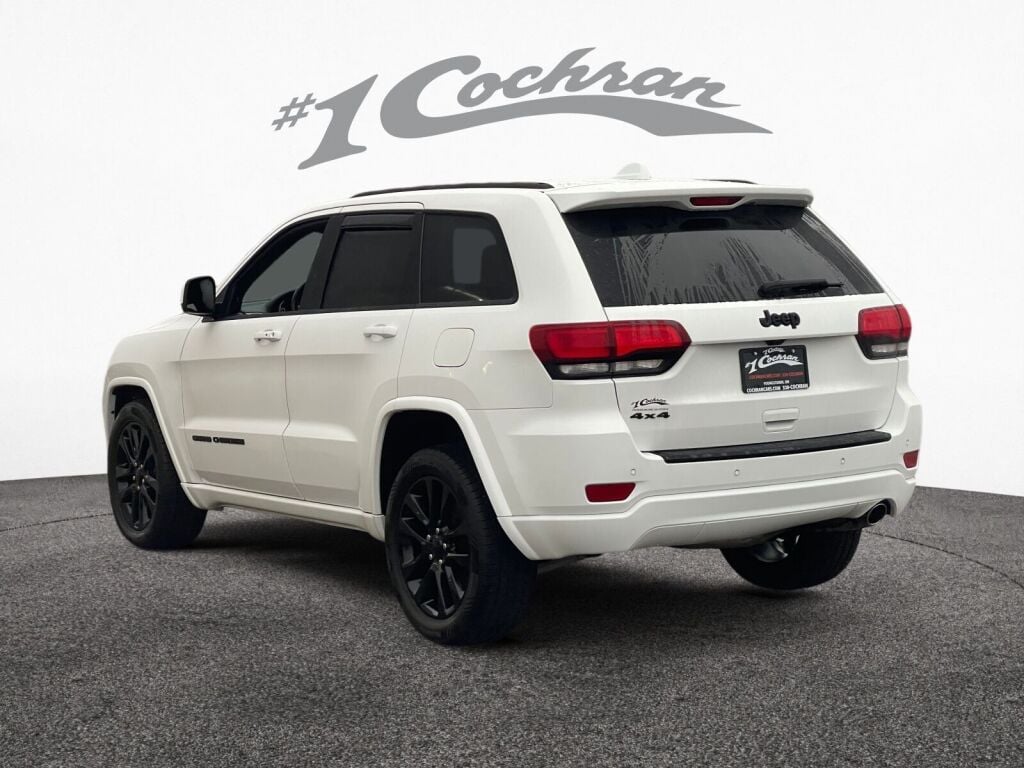 2017 Jeep Grand Cherokee Altitude photo 5