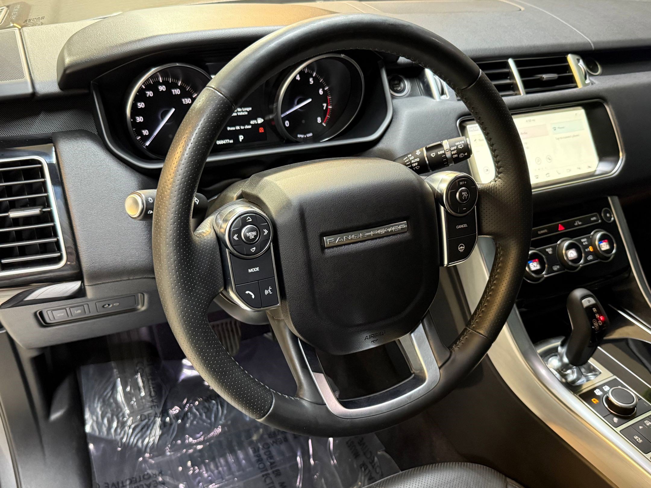 2017 Land Rover Range Rover Sport HSE photo 4