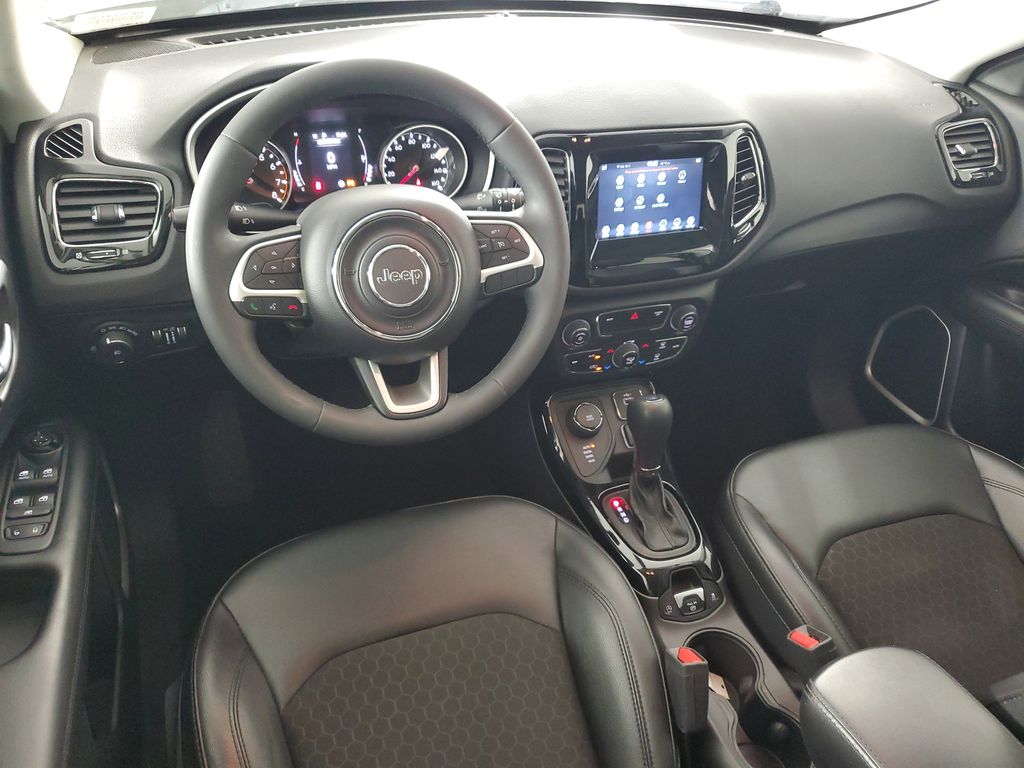 2021 Jeep Compass Altitude photo 15