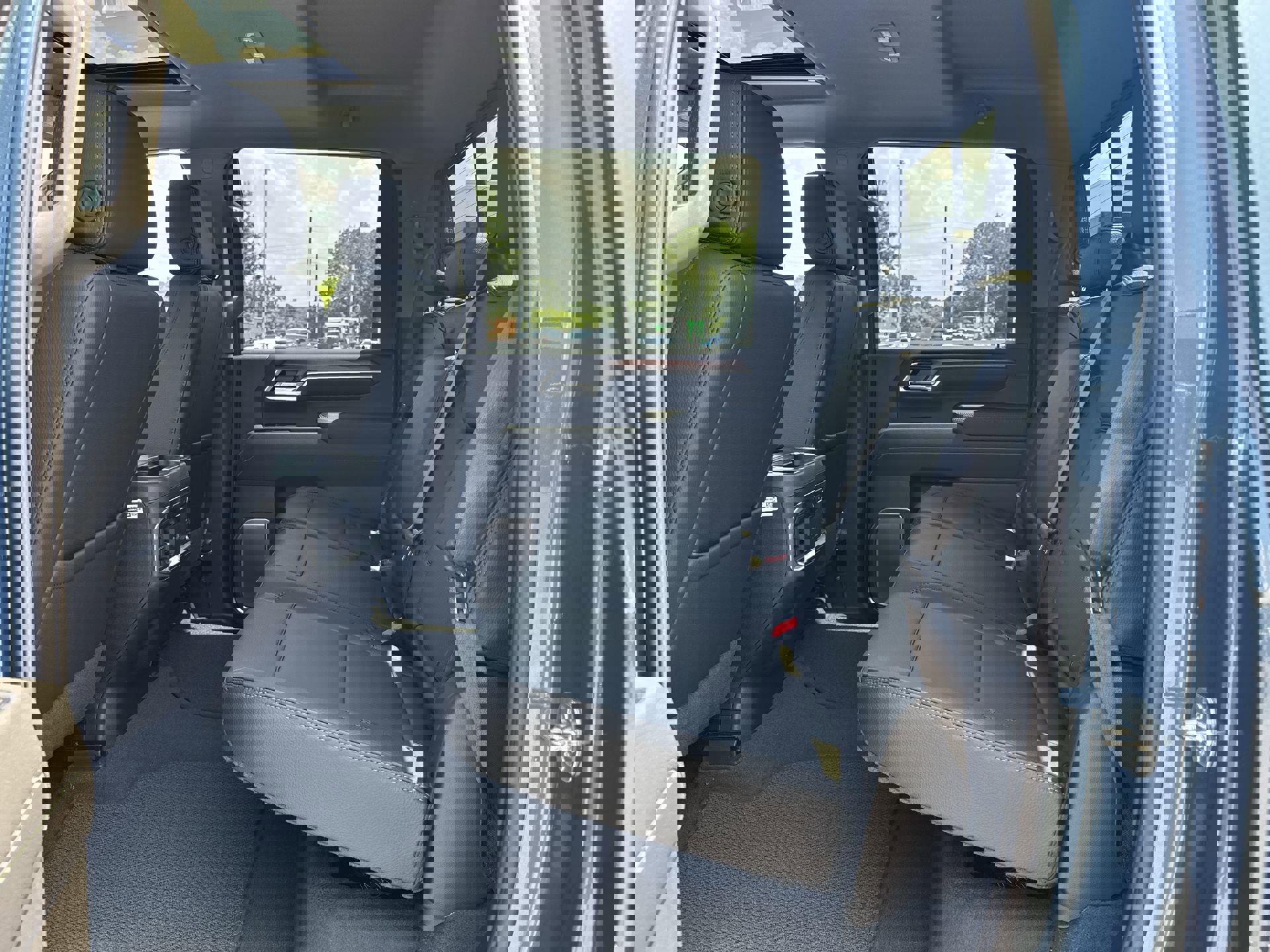 2025 Gmc Sierra 2500 HD Denali photo 25