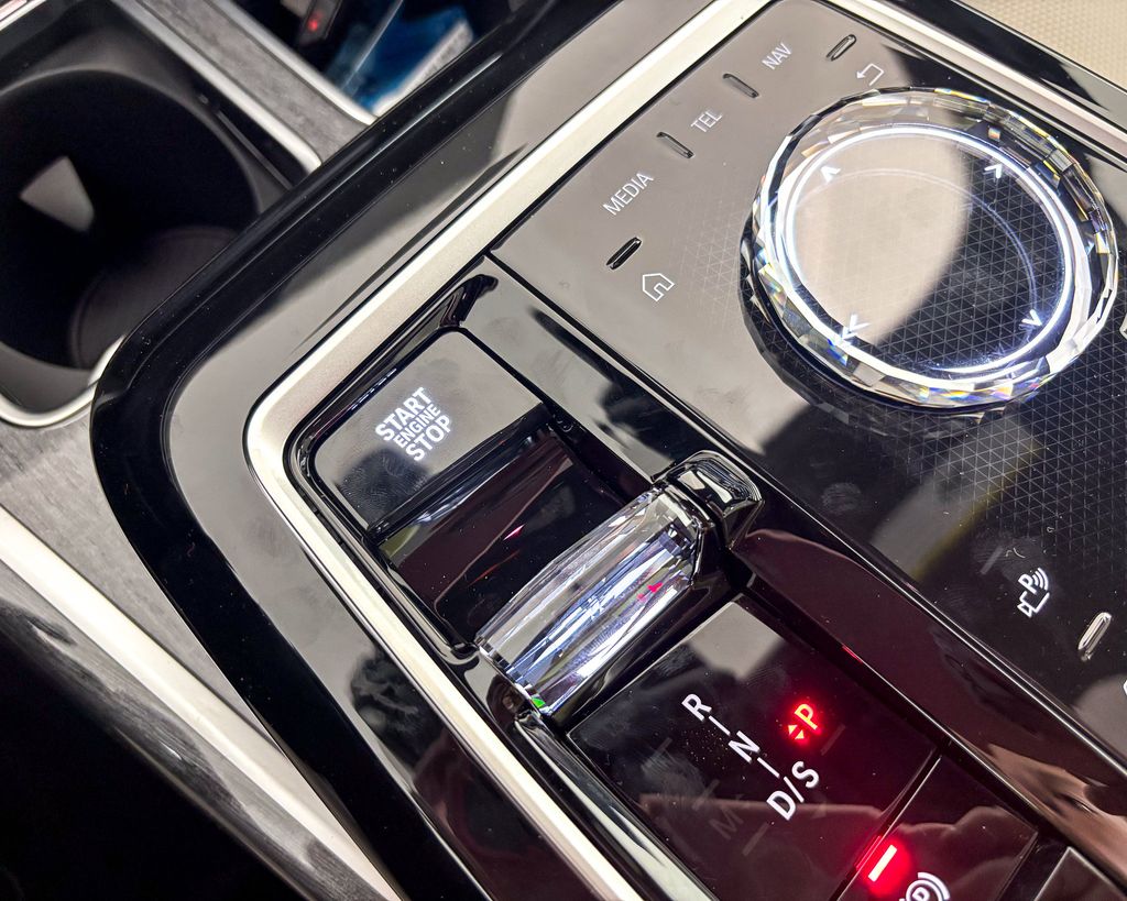 2025 Bmw 750e 750e xDrive photo 42