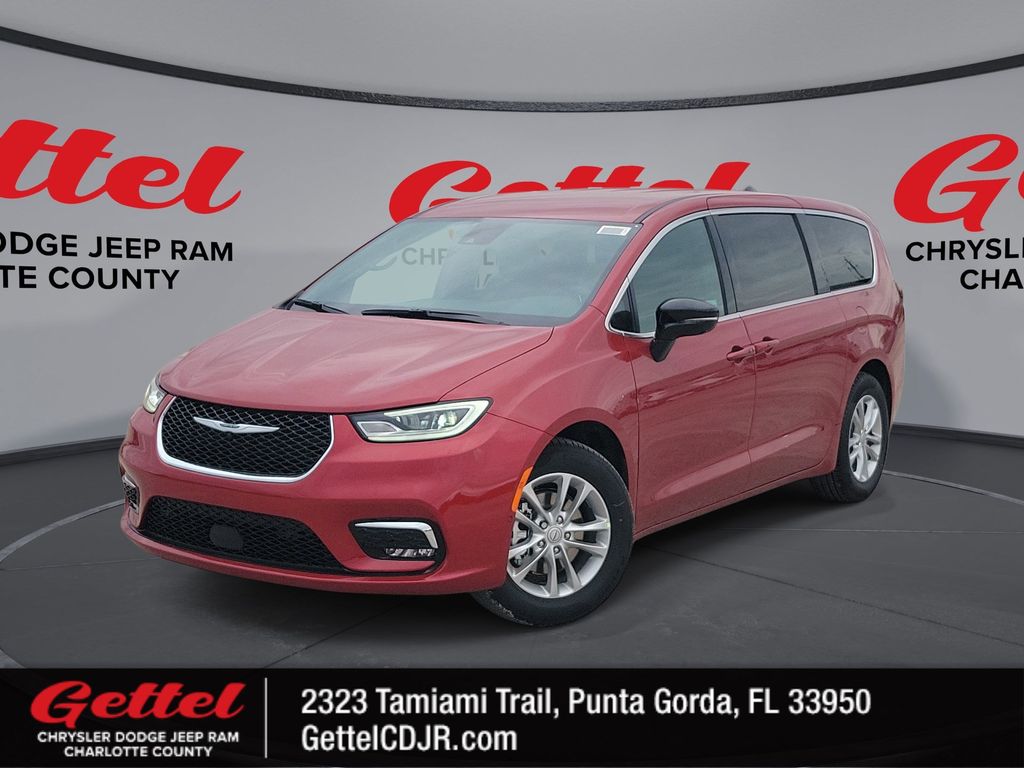 2026 Chrysler Pacifica Select's photo