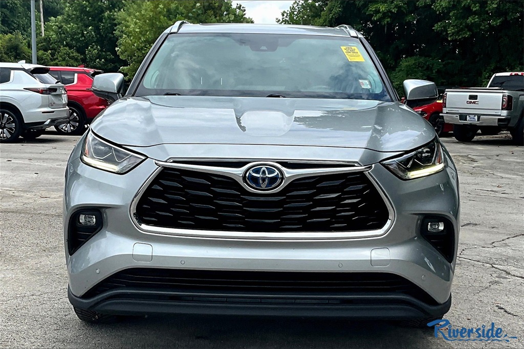 2020 Toyota Highlander Hybrid Limited photo 2
